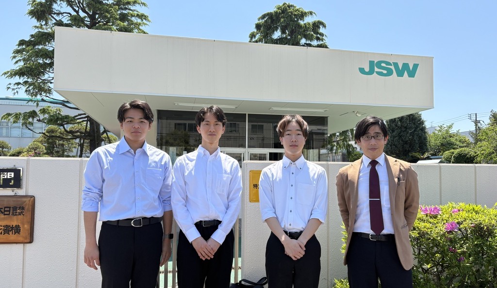 スーツを着ている男たち
AI によって生成されたコンテンツは間違っている可能性があります。